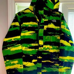 Boys North Face ski jacket,size XL (18/20)